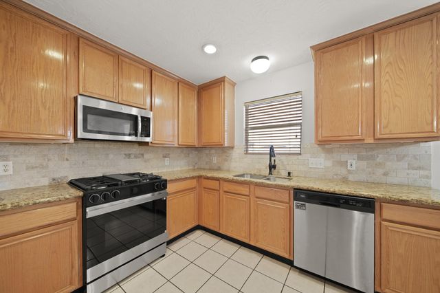 18902 Sun Pass Drive, Tomball, TX 77377