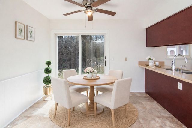 352 Manor Drive, Ann Arbor, MI 48105