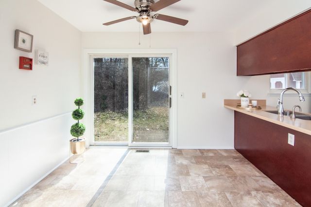 352 Manor Drive, Ann Arbor, MI 48105