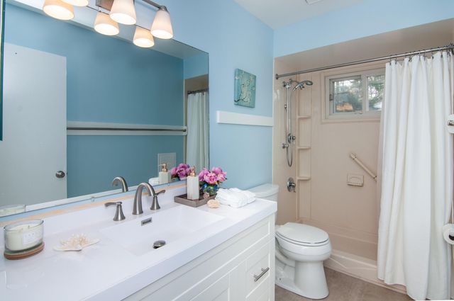 352 Manor Drive, Ann Arbor, MI 48105