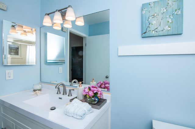 352 Manor Drive, Ann Arbor, MI 48105