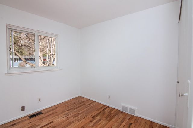 352 Manor Drive, Ann Arbor, MI 48105