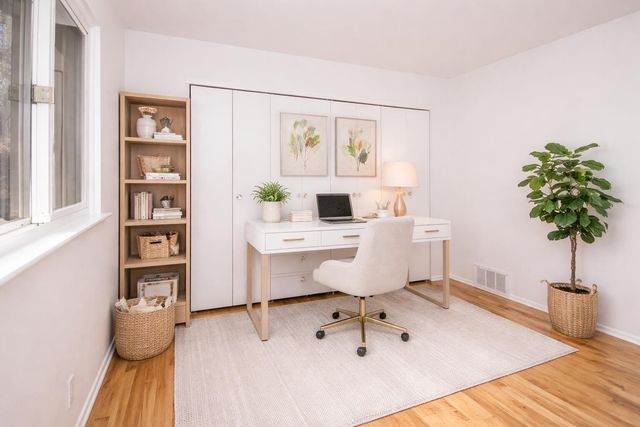 352 Manor Drive, Ann Arbor, MI 48105