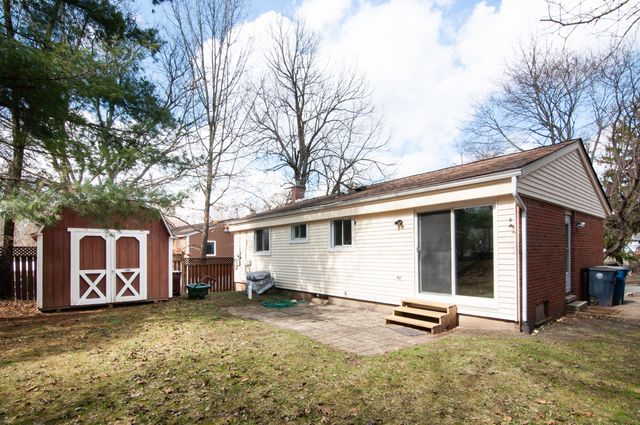 352 Manor Drive, Ann Arbor, MI 48105