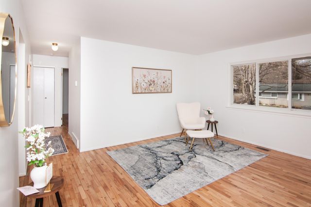 352 Manor Drive, Ann Arbor, MI 48105