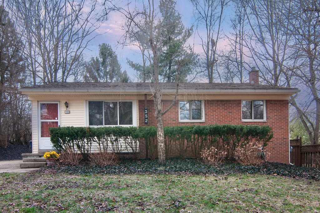 352 Manor Drive, Ann Arbor, MI 48105