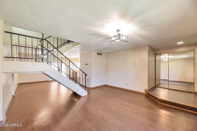 2025 W ELM Street, Phoenix, AZ 85015