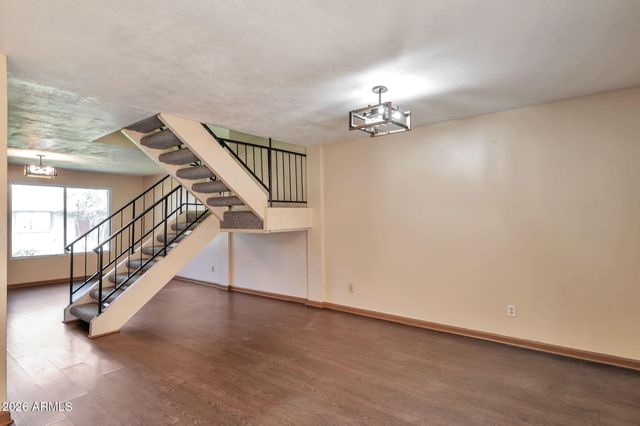 2025 W ELM Street, Phoenix, AZ 85015