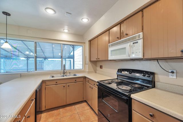 2025 W ELM Street, Phoenix, AZ 85015