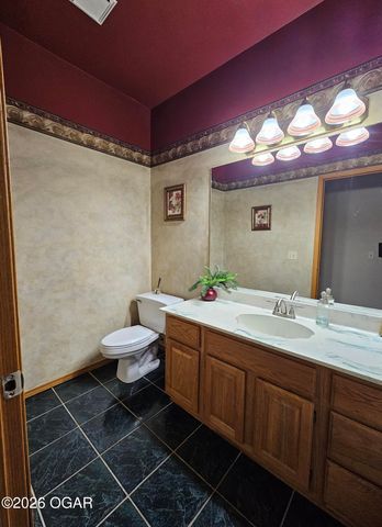 2332 Packet Hollow Road, Pineville, MO 64856