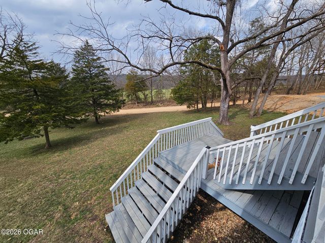 2332 Packet Hollow Road, Pineville, MO 64856