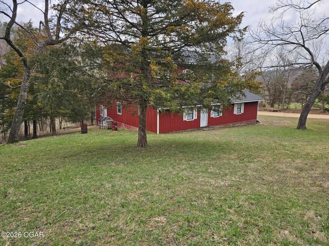 2332 Packet Hollow Road, Pineville, MO 64856
