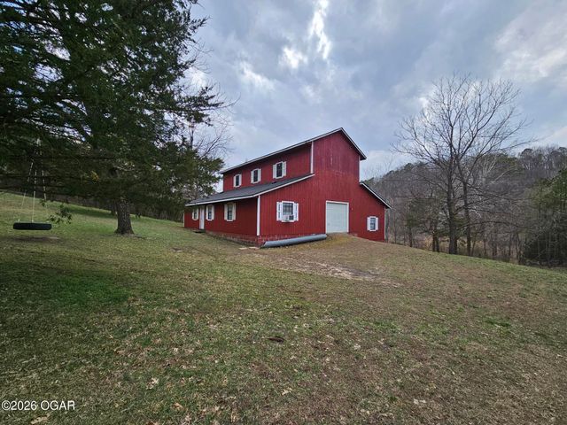 2332 Packet Hollow Road, Pineville, MO 64856