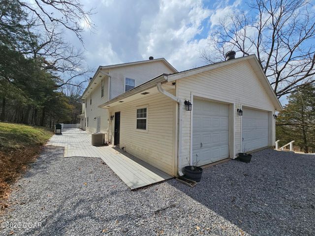 2332 Packet Hollow Road, Pineville, MO 64856