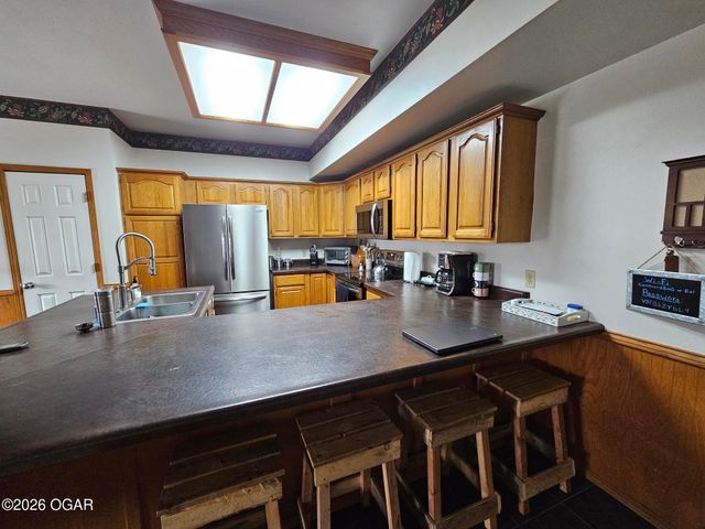 2332 Packet Hollow Road, Pineville, MO 64856