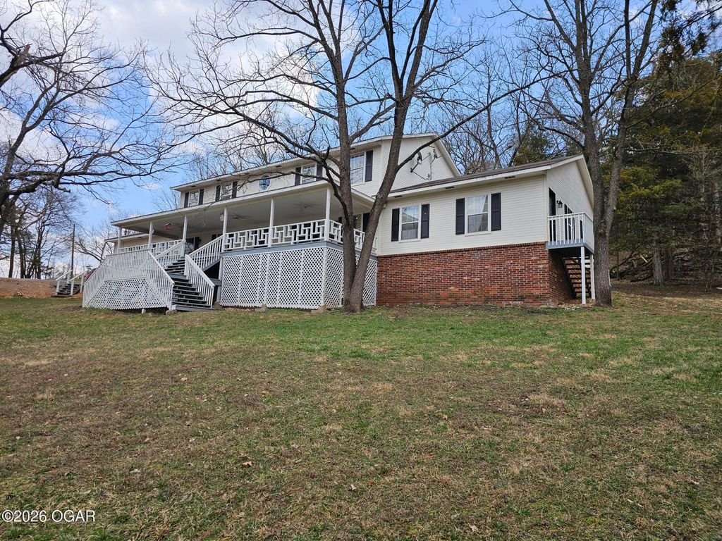 2332 Packet Hollow Road, Pineville, MO 64856