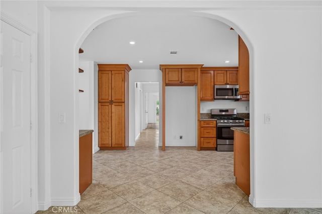5022 Dutcher, Irvine, CA 92604