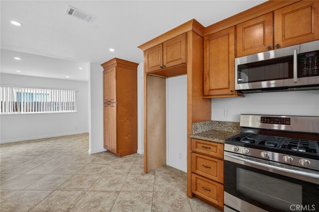 5022 Dutcher, Irvine, CA 92604