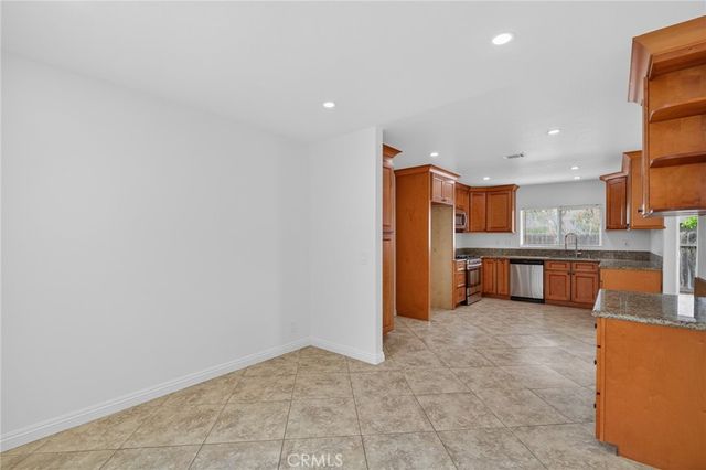 5022 Dutcher, Irvine, CA 92604