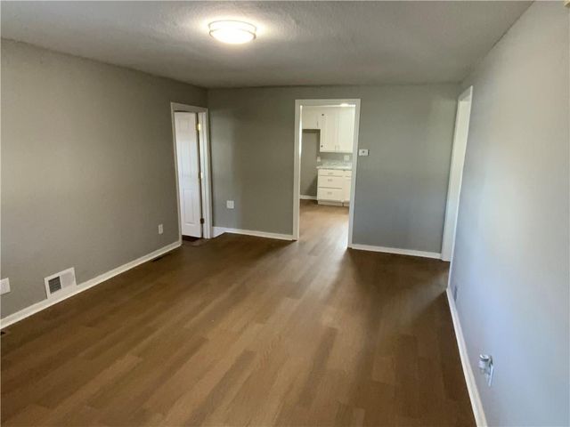 1053 Locust Street, Kansas City, KS 66103
