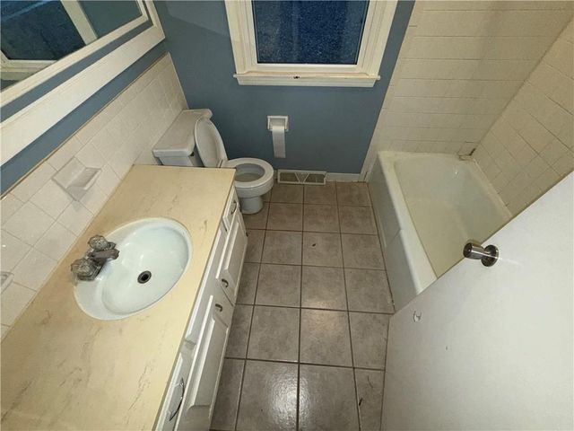 13309 Park Hills Drive, Grandview, MO 64030