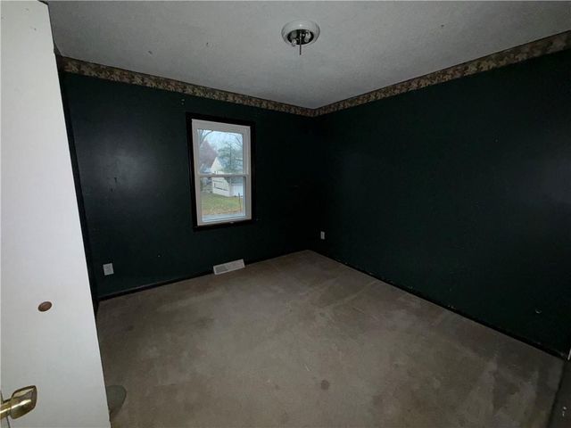 13309 Park Hills Drive, Grandview, MO 64030