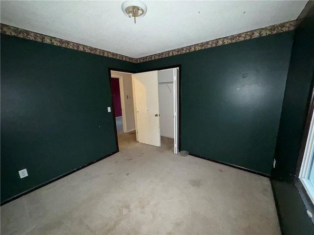 13309 Park Hills Drive, Grandview, MO 64030