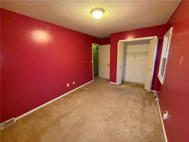 13309 Park Hills Drive, Grandview, MO 64030