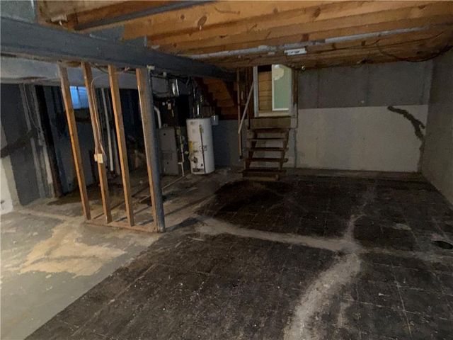 13309 Park Hills Drive, Grandview, MO 64030