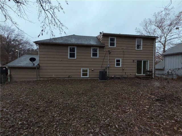 13309 Park Hills Drive, Grandview, MO 64030