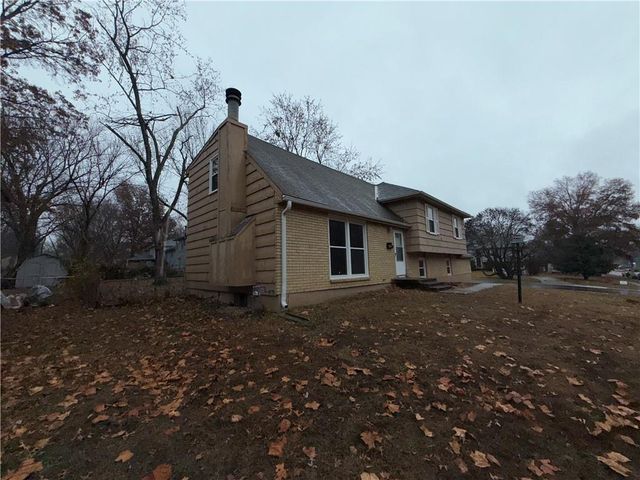 13309 Park Hills Drive, Grandview, MO 64030