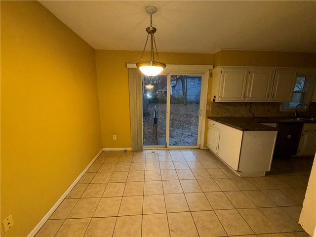 13309 Park Hills Drive, Grandview, MO 64030