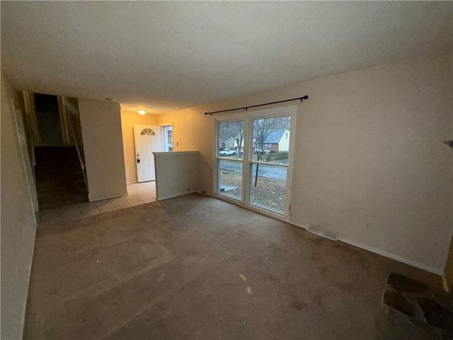 13309 Park Hills Drive, Grandview, MO 64030