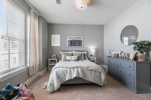 5633 Cohn Meadow Lane, Houston, TX 77007