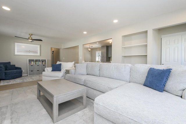 2018 N 114th STREET, Wauwatosa, WI 53226