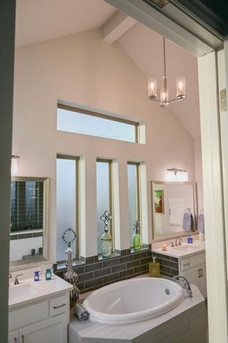 7212 Celebration CT, Leander, TX 78645