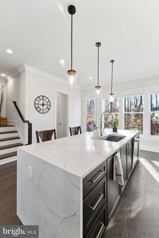 14661 BATTERY RIDGE LN, Centreville, VA 20120