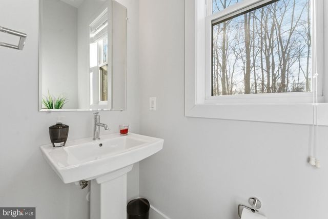 14661 BATTERY RIDGE LN, Centreville, VA 20120