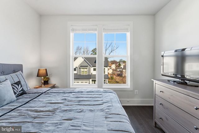 14661 BATTERY RIDGE LN, Centreville, VA 20120