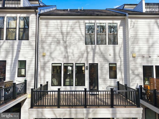 14661 BATTERY RIDGE LN, Centreville, VA 20120