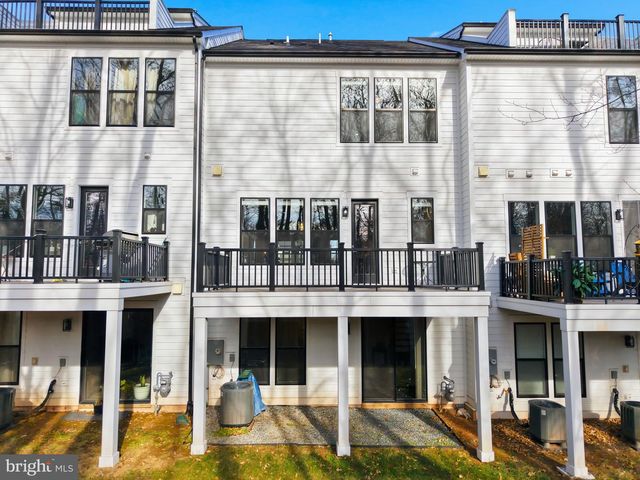 14661 BATTERY RIDGE LN, Centreville, VA 20120