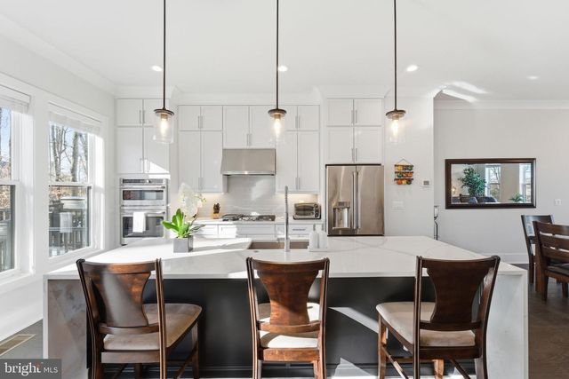 14661 BATTERY RIDGE LN, Centreville, VA 20120