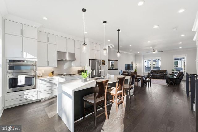 14661 BATTERY RIDGE LN, Centreville, VA 20120