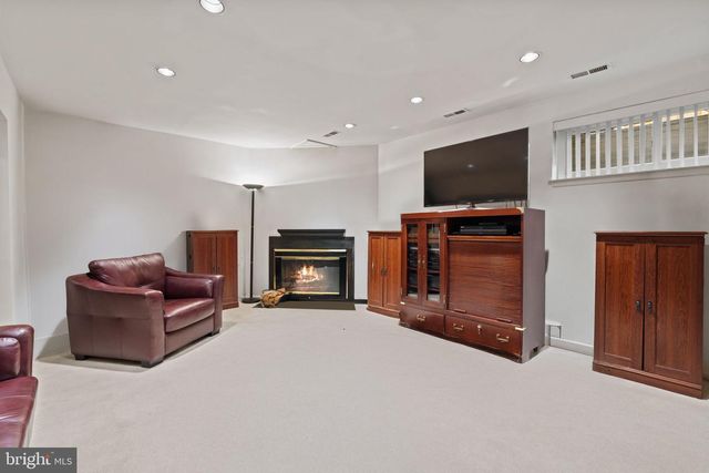 1912 DENNIS AVE, Silver Spring, MD 20902