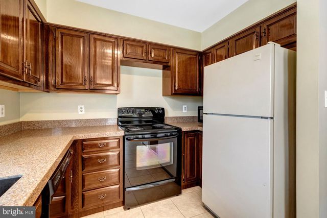 5964 NORHAM DR, Alexandria, VA 22315