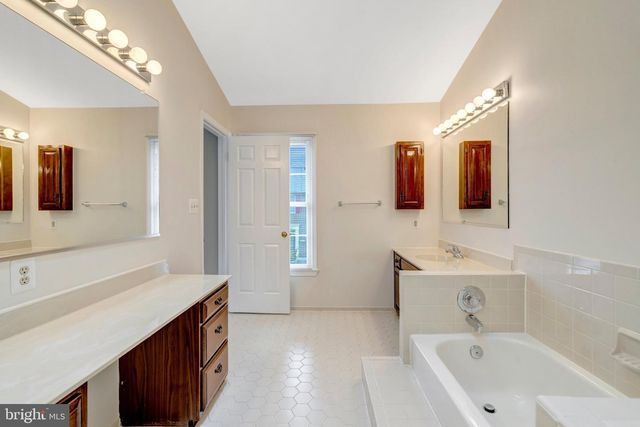 5964 NORHAM DR, Alexandria, VA 22315