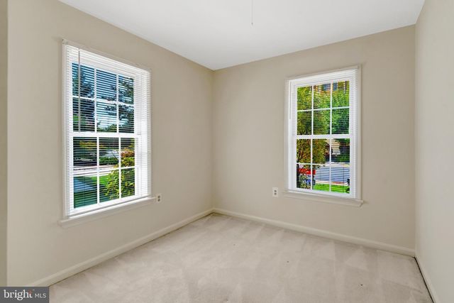 5964 NORHAM DR, Alexandria, VA 22315