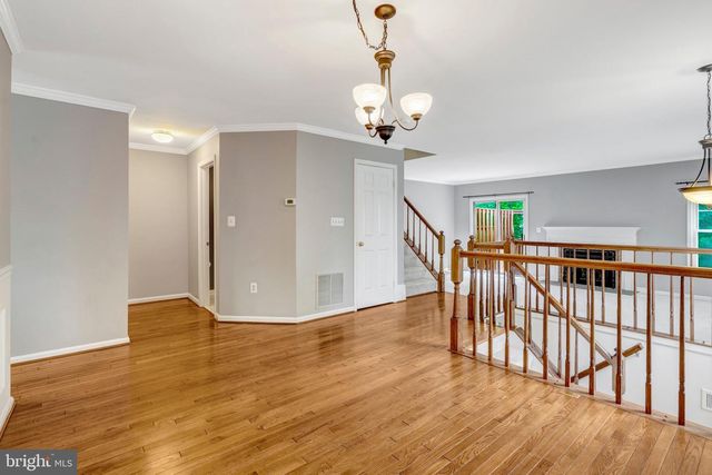 5964 NORHAM DR, Alexandria, VA 22315