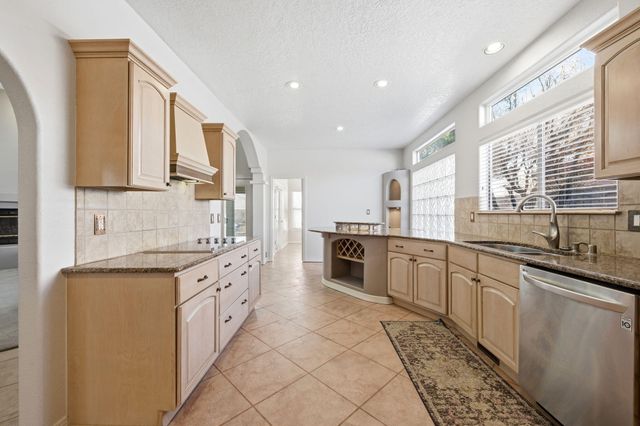 1109 Tony Sanchez Drive SE, Albuquerque, NM 87123