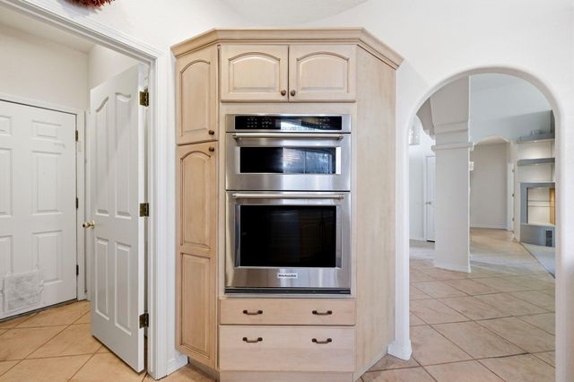 1109 Tony Sanchez Drive SE, Albuquerque, NM 87123